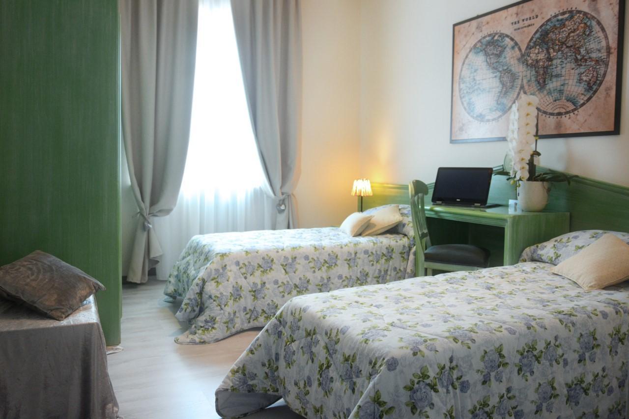 Hotel Oceano Peschiera del Garda Exteriör bild