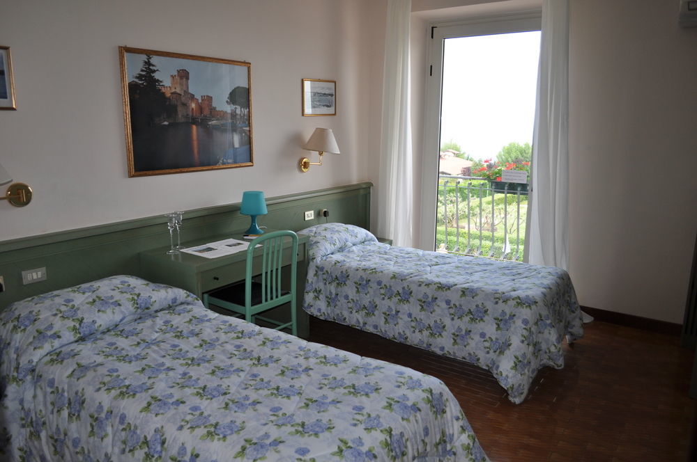 Hotel Oceano Peschiera del Garda Exteriör bild