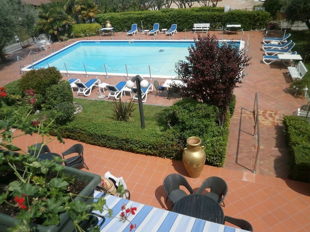 Hotel Oceano Peschiera del Garda Exteriör bild